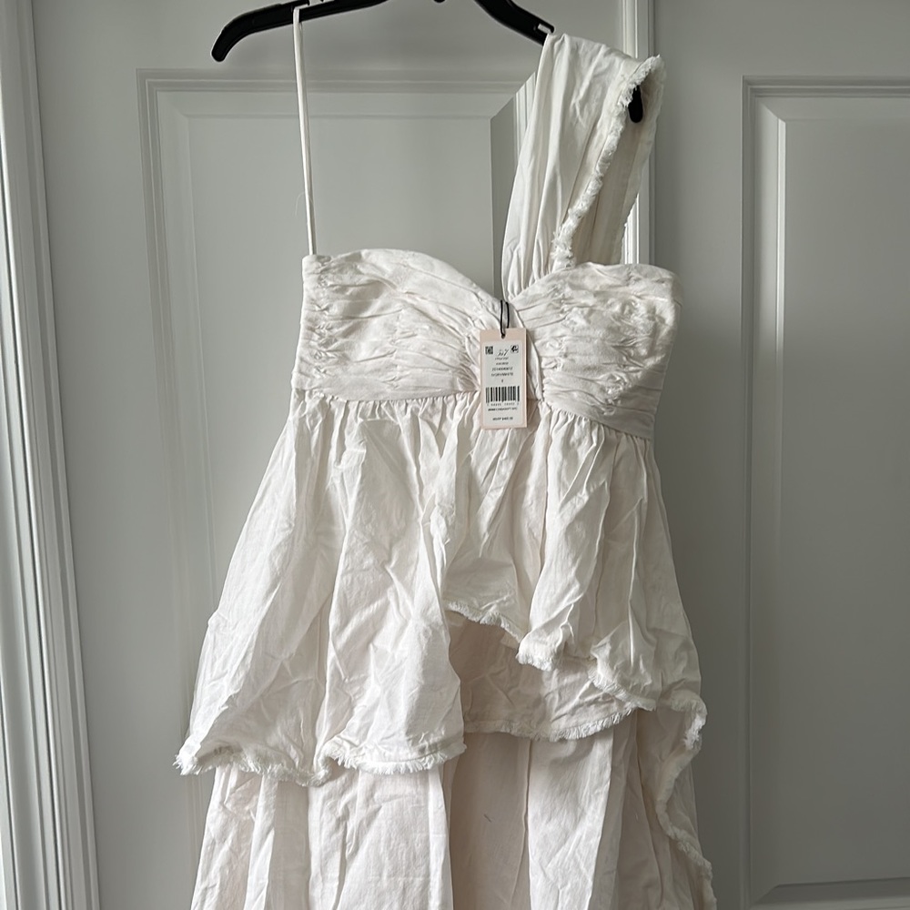 Ivory color Cinq a Sept size 8 dress. NWT